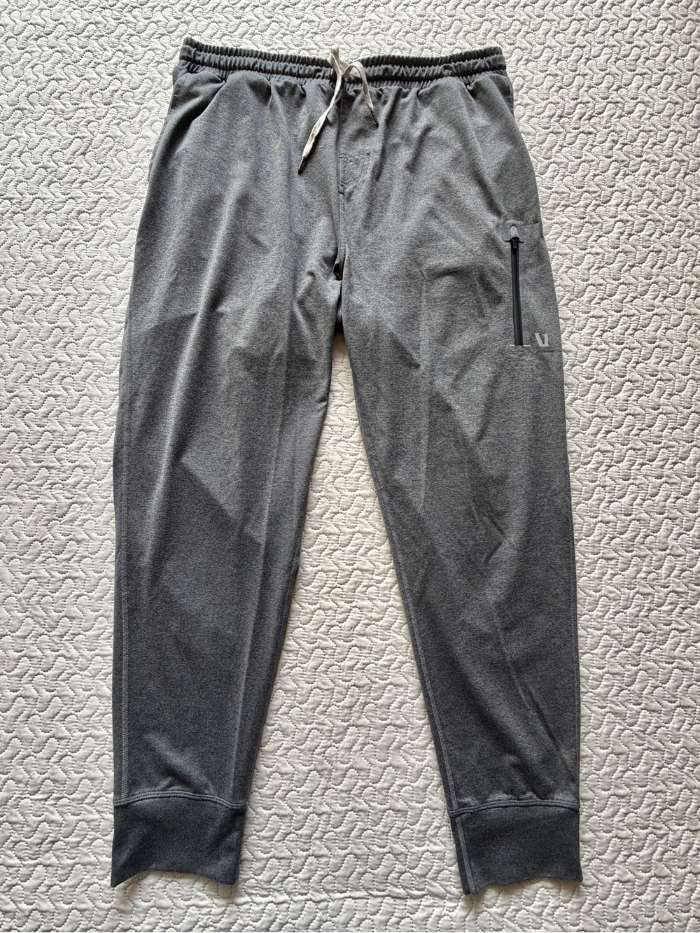 Vuori Men’s Large (34-36) Gray Performance Jogger Pants Drawstring Zip Pockets